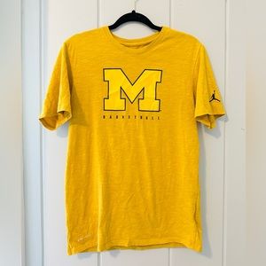 Nike Michigan Basketball Dri-Fit Short-Sleeve Tee / Medium